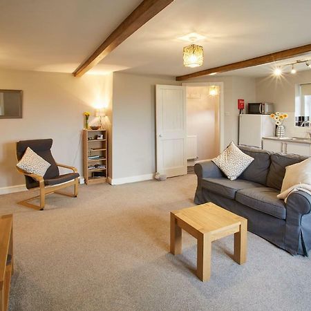 Host & Stay - Cosy Cottage Emley Exteriér fotografie
