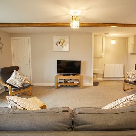 Host & Stay - Cosy Cottage Emley Exteriér fotografie