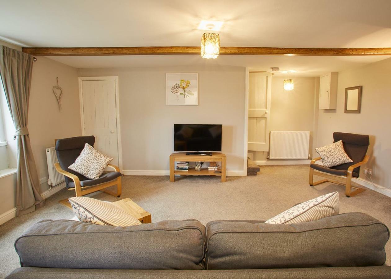 Host & Stay - Cosy Cottage Emley Exteriér fotografie